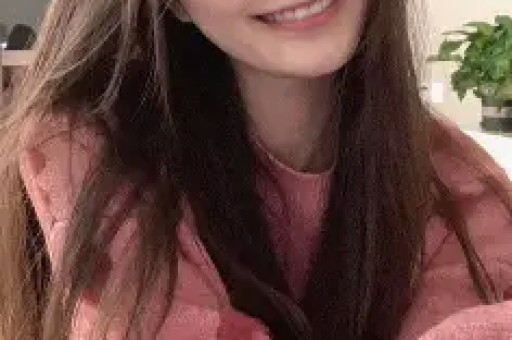 知名女网红翻车每天收入几万礼物却被曝光是AI生成的人物